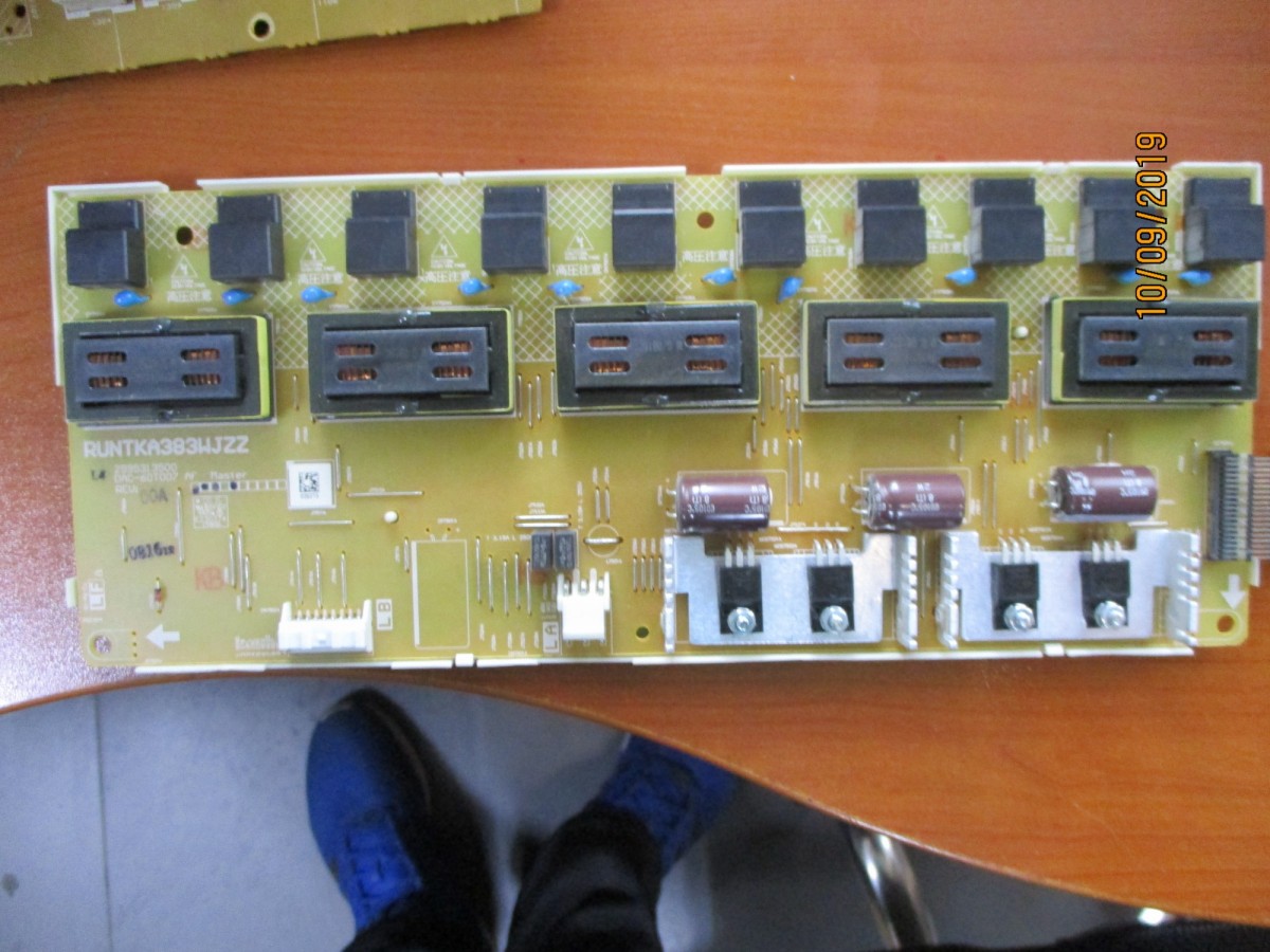 Sharp  Инвертор RUNTKA383WJZZ  LK460D3LW1AY/PLC-46X8RU 